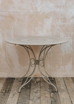 1900 D96 Table In Nutmeg