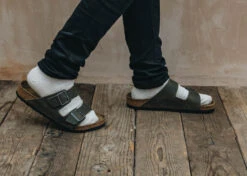 Men's Birkenstock Arizona Oiled Leather Regular Sandals In Faded Khaki -Burford Garden Sale Arizona Oiled Leather Regular Sandals Faded Khaki DSC 0780