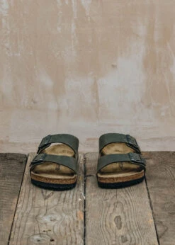 Men's Birkenstock Arizona Oiled Leather Regular Sandals In Faded Khaki -Burford Garden Sale Arizona Oiled Leather Regular Sandals Faded Khaki DSC 0889