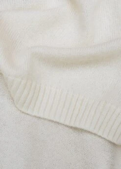 Full Sleeve Kayla Crew Neck Jumper In Angel White 6 Full Sleeve Kayla Crew Neck Jumper In Angel White -Burford Garden Sale Full Sleeve Kayla Crew Neck Jumper in Angel White DSCF3677