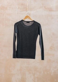 JOHN SMEDLEY Geranium Crew Neck Jumper In Hepburn Smoke -Burford Garden Sale Geranium Crew Neck Jumper in Hepburn Smoke DSC 6780