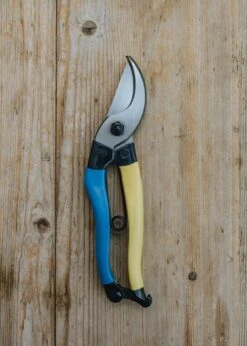 Left Handed Mainichi Secateurs