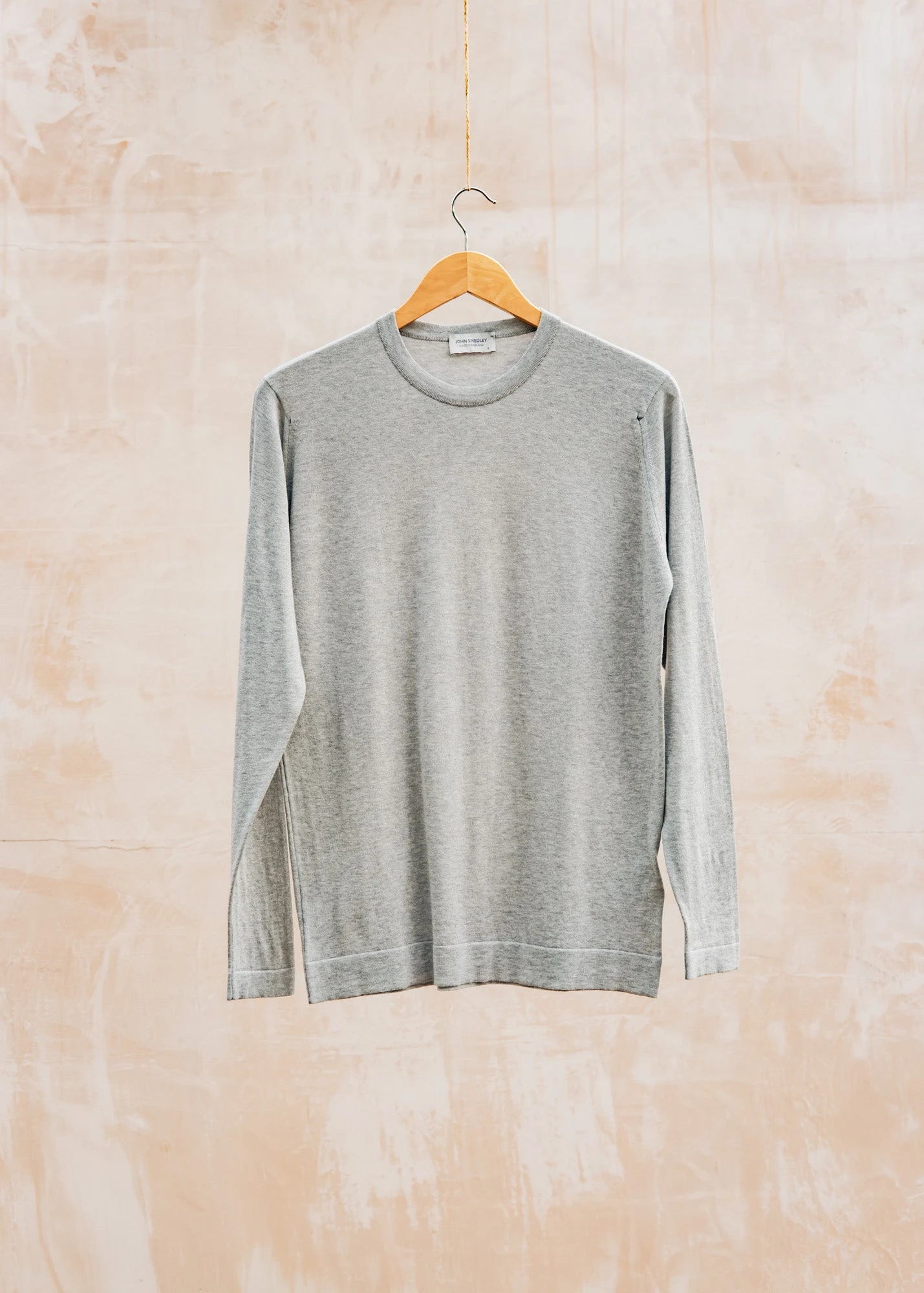 JOHN SMEDLEY Weatherby Long Sleeved Crew Neck Jumper In Silver 1 JOHN SMEDLEY Weatherby Long Sleeved Crew Neck Jumper In Silver
