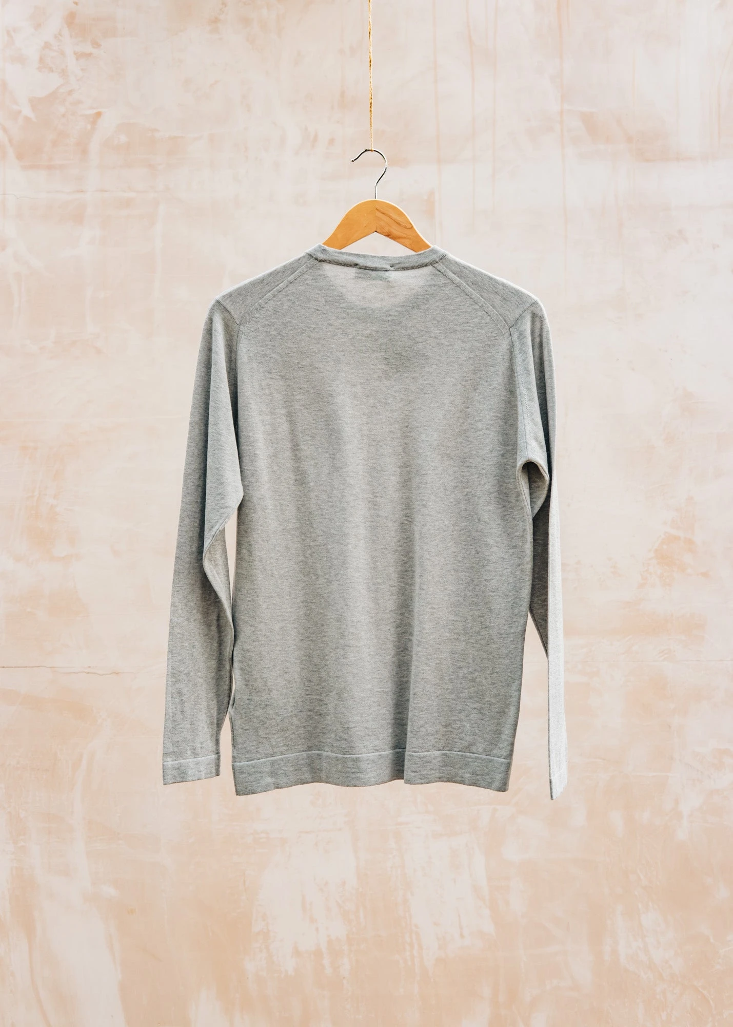 JOHN SMEDLEY Weatherby Long Sleeved Crew Neck Jumper In Silver 2 JOHN SMEDLEY Weatherby Long Sleeved Crew Neck Jumper In Silver - Image 2