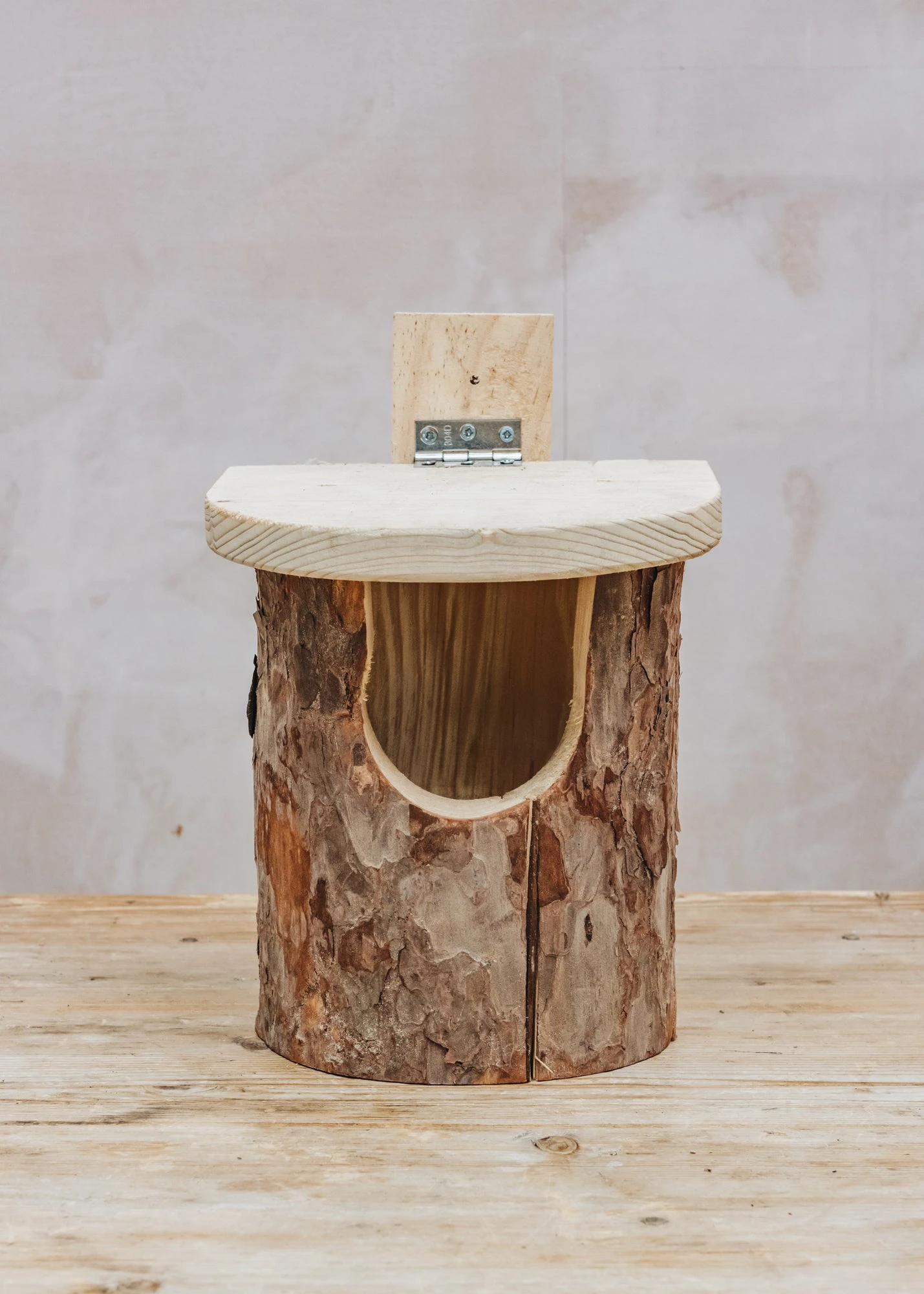 Natural Log Robin Nesting Box 1 Natural Log Robin Nesting Box