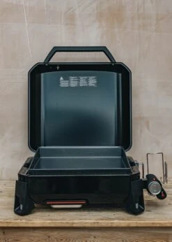 Weber Slate GP 43cm Premium Griddle Gas Barbecue -Burford Garden Sale Slate GP 43cm Premium Griddle Gas Barbecue DSC 4342