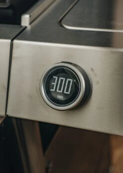 Weber Genesis EP-335W Gas Barbecue -Burford Garden Sale Weber Genesis EP 335W DSCF6852