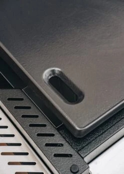 Weber SLATE GPD 76cm Premium Griddle Including Weatherproof Cover -Burford Garden Sale Weber Slate GPD Premium Griddle Including Free Cover 20250207 DSCF8845