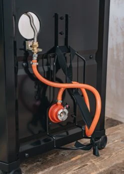 Weber SLATE GPD 76cm Premium Griddle Including Weatherproof Cover -Burford Garden Sale Weber Slate GPD Premium Griddle Including Free Cover 20250207 DSCF8851