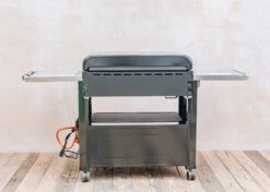 Weber SLATE GPD 76cm Premium Griddle Including Weatherproof Cover -Burford Garden Sale Weber Slate GPD Premium Griddle Including Free Cover 20250207 DSCF8854